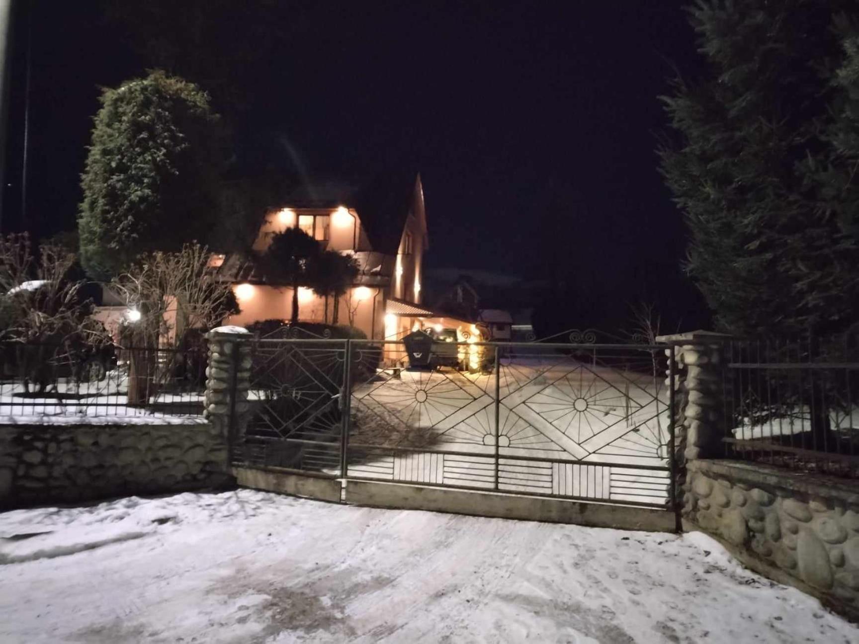 Pokoje Na Brzegu Lapsze Wyzne Exterior foto